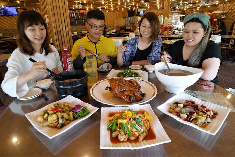 嘉義甕窯雞vs嘉義竹香園