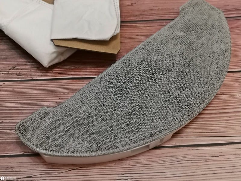 開箱｜雲米VOIMI S9免清理集塵盒掃拖機器人