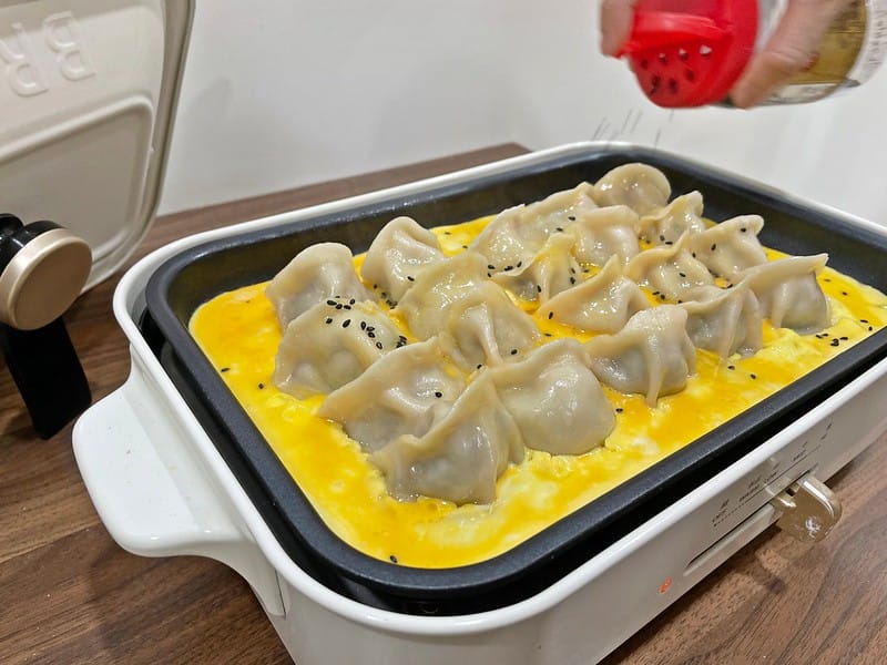 水餃推薦｜萬萬兩 愛吃餃｜抱蛋蒸餃