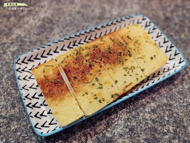 酒窩小姊吃虎尾虎尾美食 墨魚廚房 PASTACO&CURRYTACO雲林虎尾總店 手作咖哩飯 牛排 炸物專賣 人和食緣