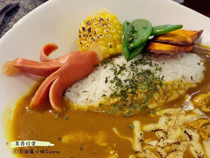 酒窩小姊吃虎尾｜虎尾美食 墨魚廚房 PASTACO&CURRYTACO｜雲林虎尾總店 ｜手作咖哩飯 牛排 炸物專賣 人和食緣