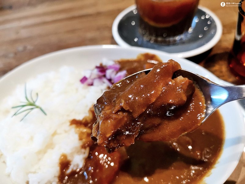 嘉義隱藏版咖哩-The Weekender Project,只有周末才吃的到! 牛肉咖哩好好吃!