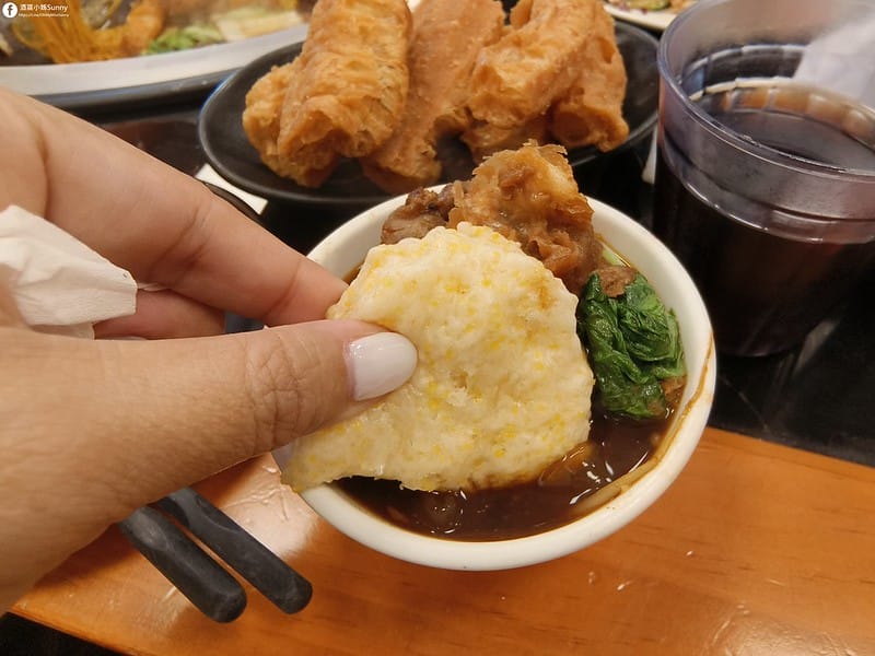 酒窩小姊Sunny吃高雄｜小媳婦鐵鍋燉 全台唯一東北特色鐵鍋燉餐廳