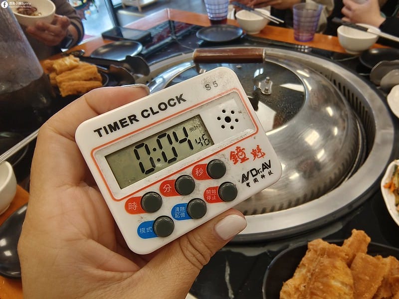 酒窩小姊Sunny吃高雄｜小媳婦鐵鍋燉 全台唯一東北特色鐵鍋燉餐廳