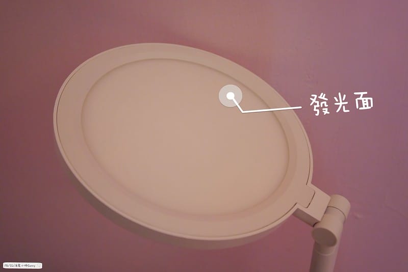 開箱｜日本東芝 TOSHIBA Hi Hikari LED 語音控制檯燈