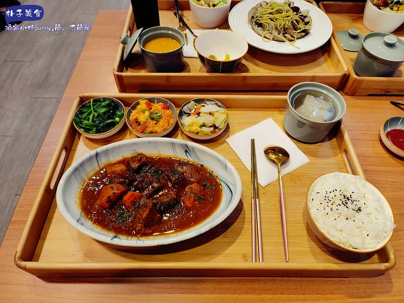 朴子美食ₓ簡。不簡單(簡餐/義式料理/鍋物)