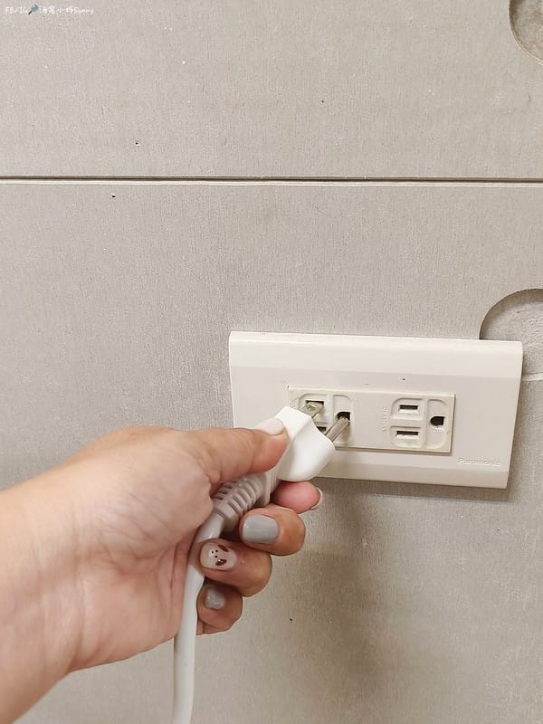 開箱日常｜【義大利Giaretti 珈樂堤】三合一手持式蒸氣掛燙機,平燙/掛燙/夾燙 三合一加倍熨燙