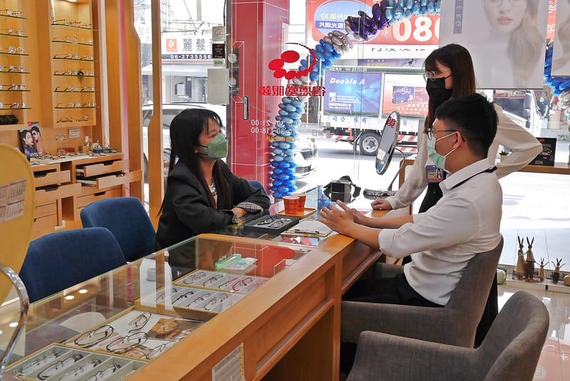 配鏡日常｜台南大灣眼鏡行推薦 德恩堂配鏡心得