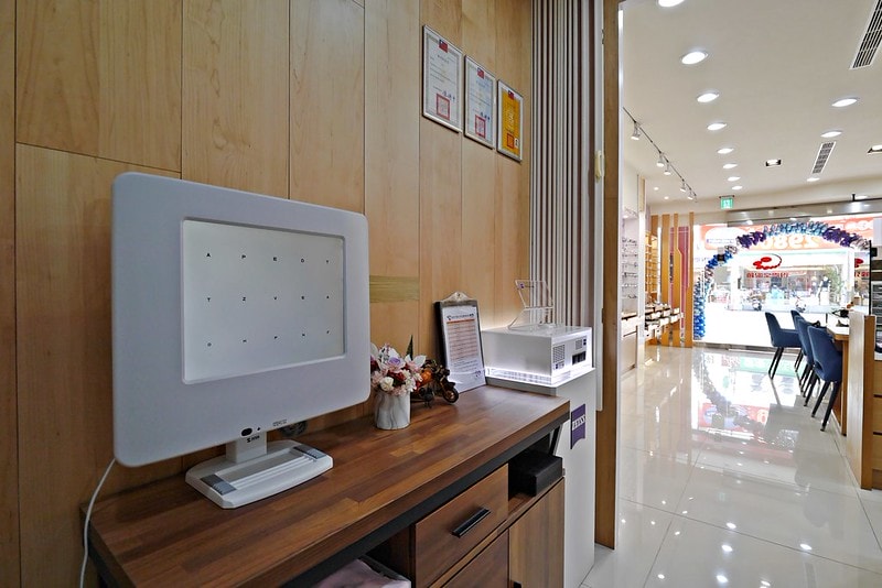 配鏡日常台南大灣眼鏡行推薦 德恩堂配鏡心得