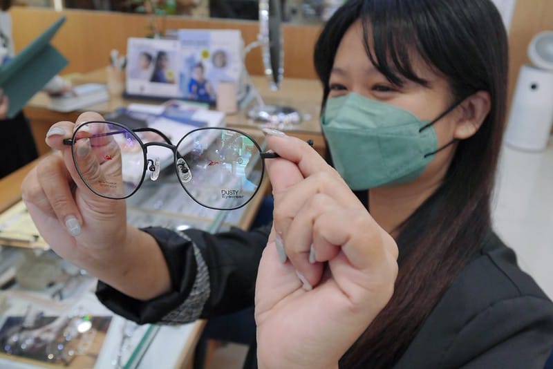 配鏡日常｜台南大灣眼鏡行推薦 德恩堂配鏡心得