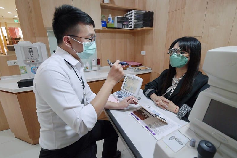 配鏡日常｜台南大灣眼鏡行推薦 德恩堂配鏡心得