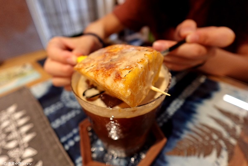 鹿草美食酒窩小姊sunny in 幕後咖啡