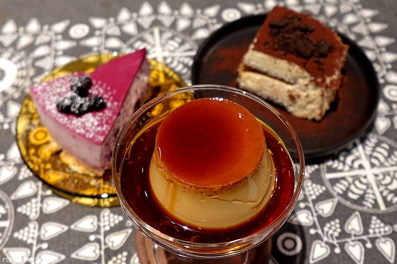 鹿草美食酒窩小姊sunny in 幕後咖啡