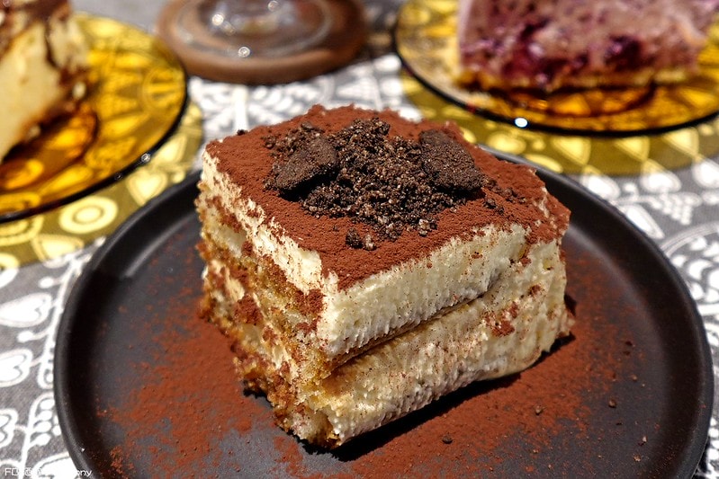 鹿草美食酒窩小姊sunny in 幕後咖啡