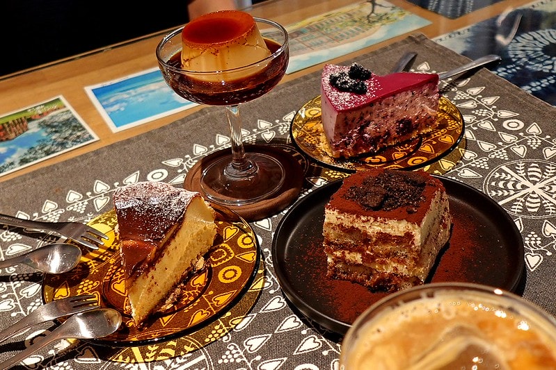 鹿草美食酒窩小姊sunny in 幕後咖啡