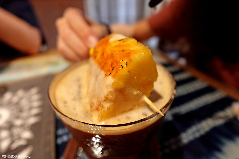 鹿草美食酒窩小姊sunny in 幕後咖啡