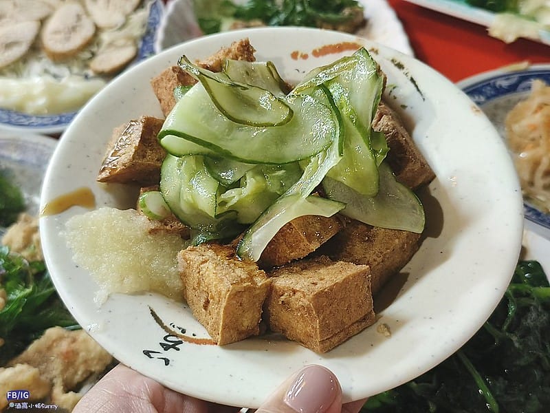 嘉義美食｜嘉義人氣肉粥,金馬肉粥