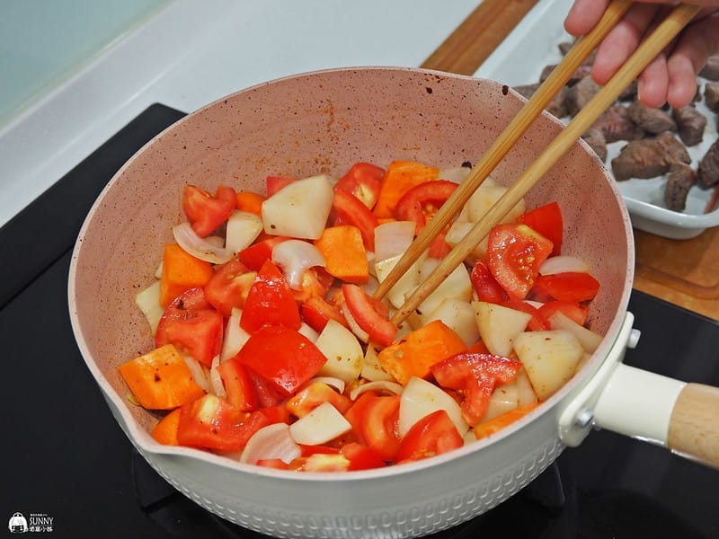 293449945_1293558571471760_5718301871240296385_n