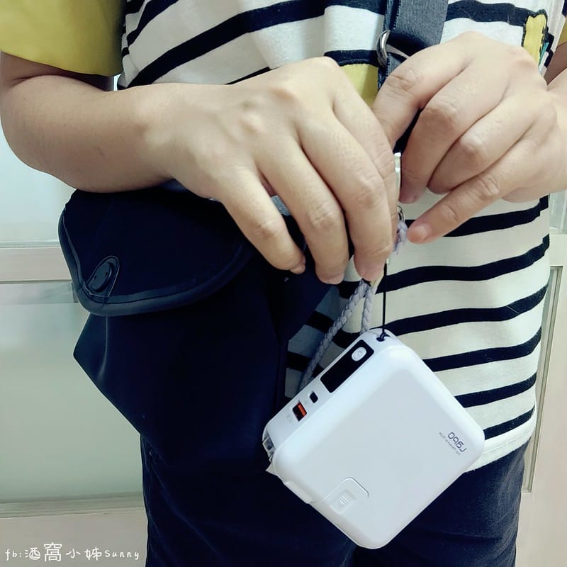 行動電源,誰更好用? MOZTECH® 萬能充Pro 多功能五合一行動電源 vs LaPO 多功能無線充行動電源(WT-03CM) 超級比一比