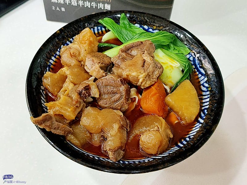 宅配美食｜團購必買－藍海饌diamond of sea，跟現煮的一樣好吃-常溫牛肉麵，麻辣鴨血，清燉排骨