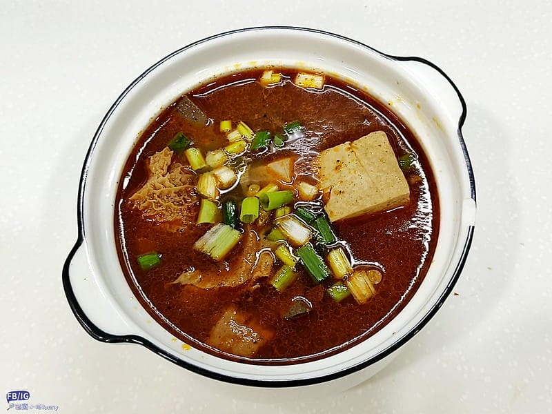 宅配美食｜團購必買－藍海饌diamond of sea，跟現煮的一樣好吃-常溫牛肉麵，麻辣鴨血，清燉排骨