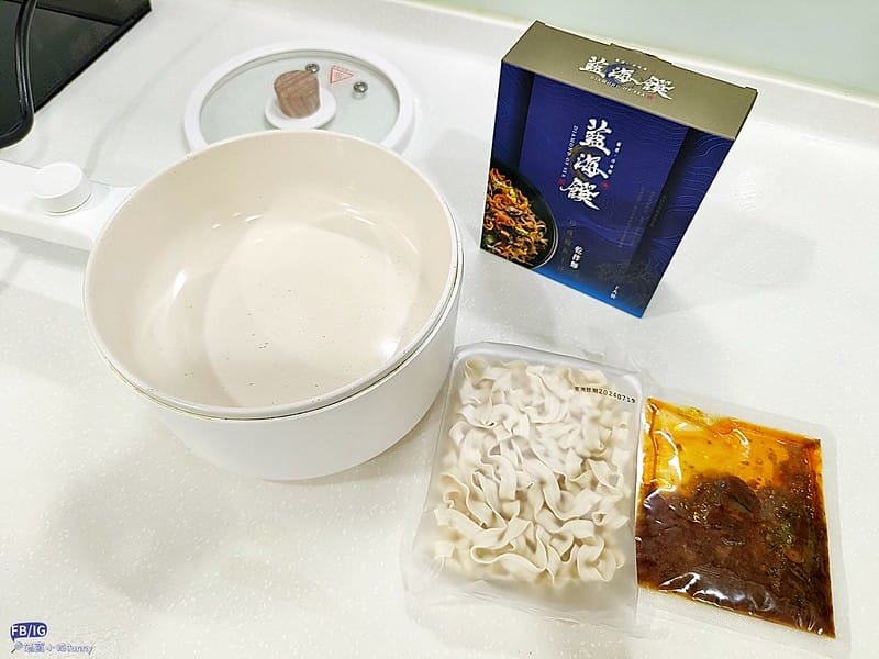 宅配美食｜團購必買－藍海饌diamond of sea，跟現煮的一樣好吃-常溫牛肉麵，麻辣鴨血，清燉排骨