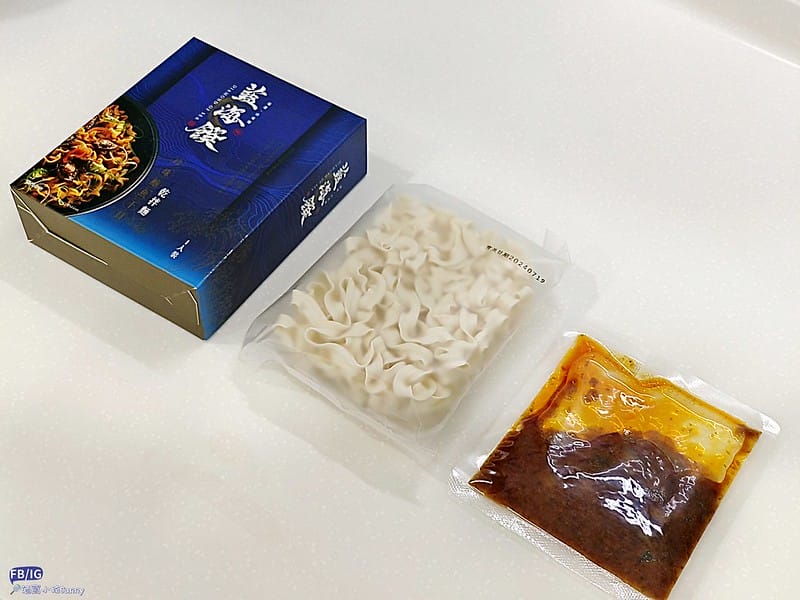 宅配美食｜團購必買－藍海饌diamond of sea，跟現煮的一樣好吃-常溫牛肉麵，麻辣鴨血，清燉排骨