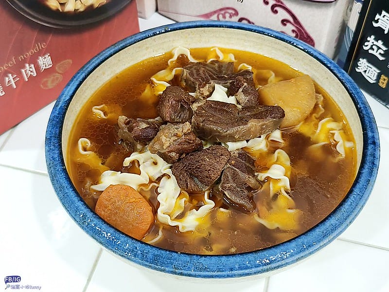 宅配美食｜團購必買－藍海饌diamond of sea，跟現煮的一樣好吃-常溫牛肉麵，麻辣鴨血，清燉排骨