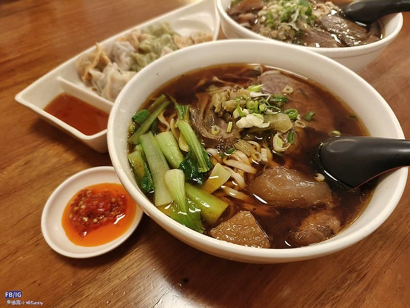 台東美食｜東鼎牛肉麵館