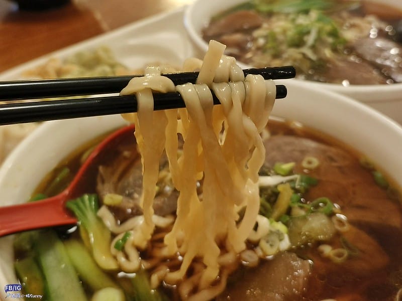 台東美食｜東鼎牛肉麵館