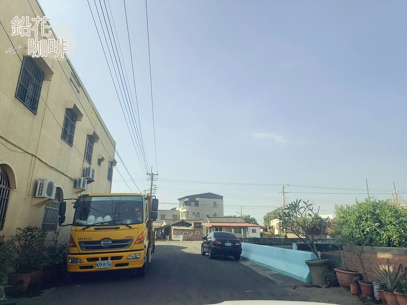 隱藏在鄉村裡の鉛花咖啡