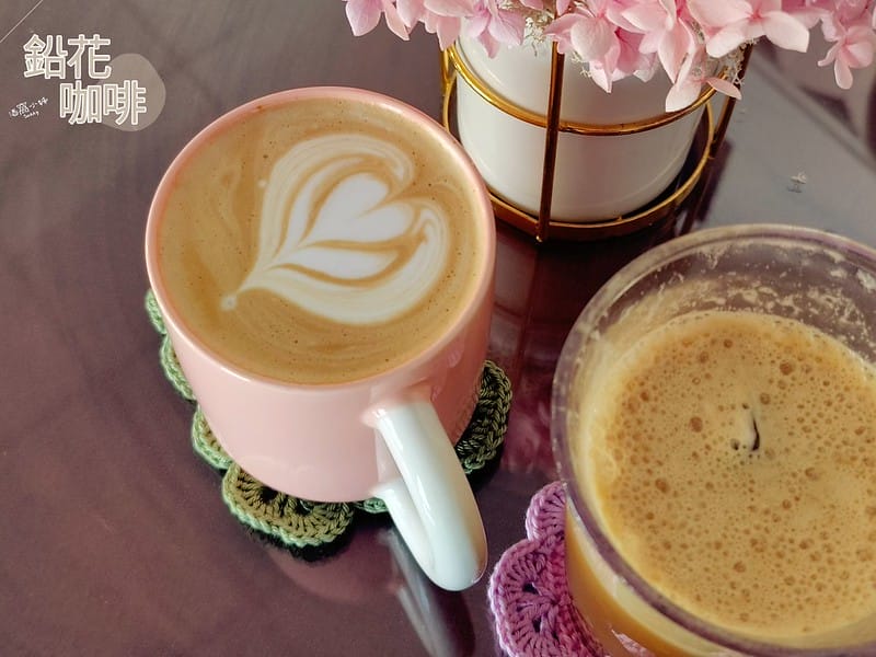 隱藏在鄉村裡の鉛花咖啡