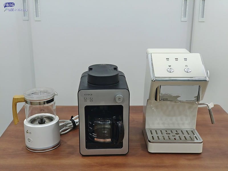 開箱&團購｜最適合新手的第一台咖啡機- KINYO半自動義式奶泡咖啡機(CMH-7930)只要26XX元