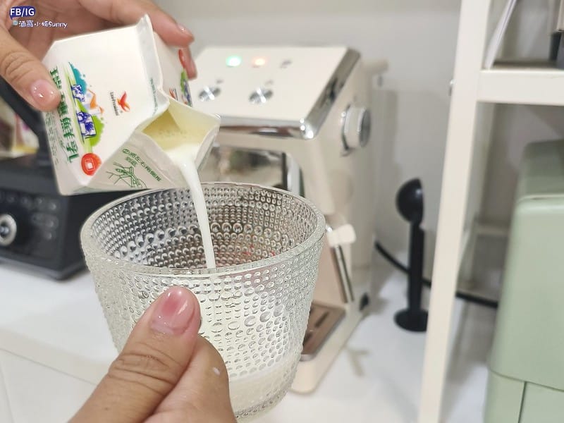 開箱&團購｜最適合新手的第一台咖啡機- KINYO半自動義式奶泡咖啡機(CMH-7930)只要26XX元