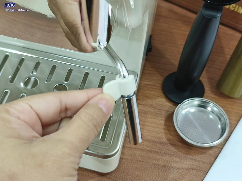 開箱&團購｜最適合新手的第一台咖啡機- KINYO半自動義式奶泡咖啡機(CMH-7930)只要26XX元