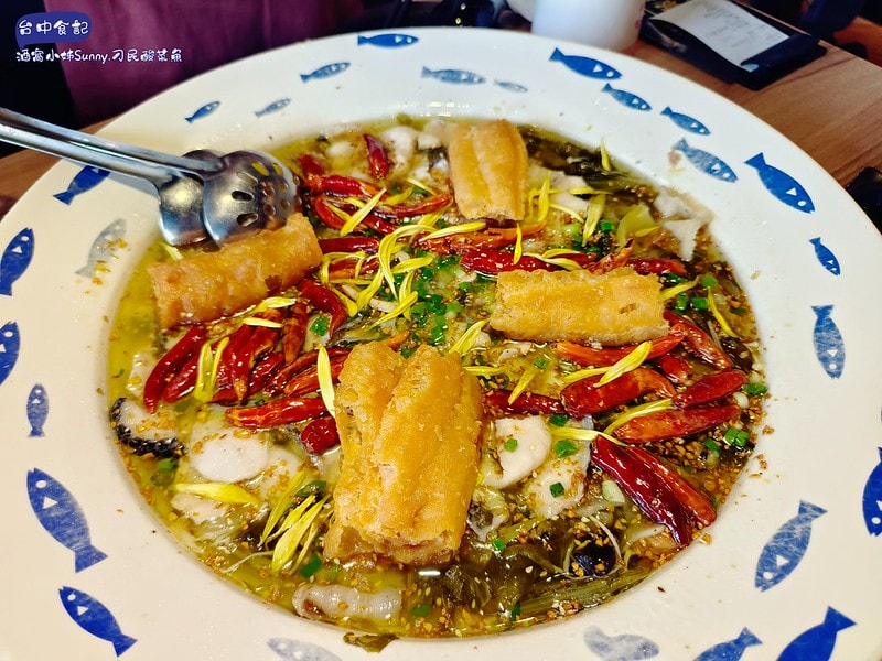 台中美食台中人氣美食-刁民酸菜魚,Google評價4.4顆星