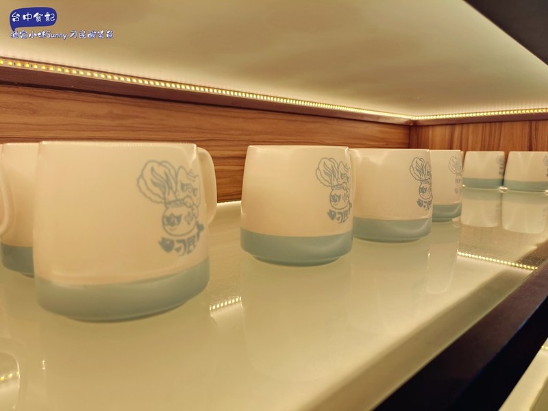 台中美食台中人氣美食-刁民酸菜魚,Google評價4.4顆星