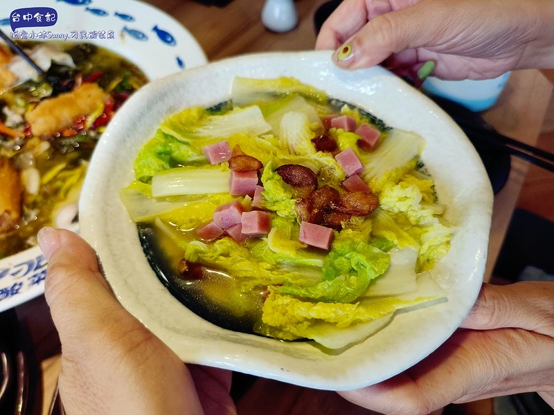 台中美食台中人氣美食-刁民酸菜魚,Google評價4.4顆星