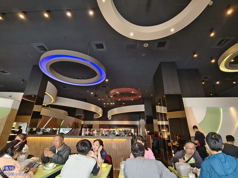 高雄岡山美食｜不是排餐厲害,真正厲害的是菜色澎湃的自助吧吃到飽,推薦全家牛排館