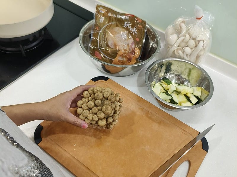 酒窩小姊Sunny晴天的角落 x 餐桌溫度 果木小薰雞胸&雞腿排 嚴選冷凍團