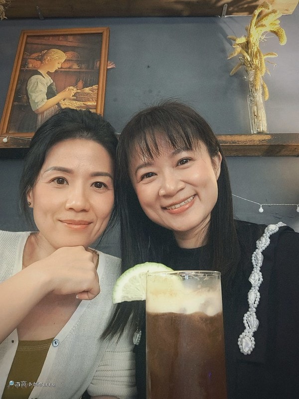 嘉義咖啡廳IN COFFEE—貓咪咖啡廳開到凌晨一點的嘉義咖啡廳,幸運的話同場有7隻貓咪相伴