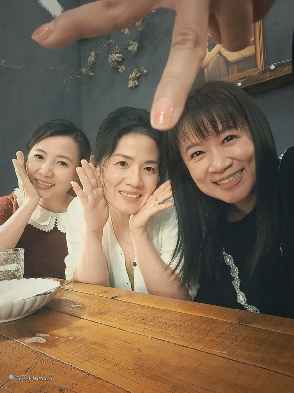 嘉義咖啡廳IN COFFEE—貓咪咖啡廳開到凌晨一點的嘉義咖啡廳,幸運的話同場有7隻貓咪相伴