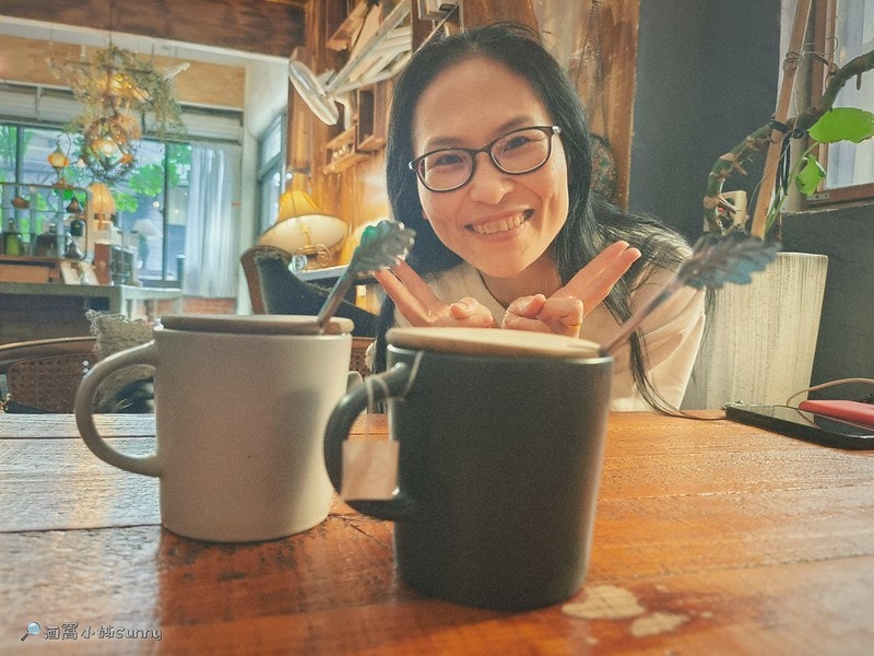 嘉義咖啡廳IN COFFEE—貓咪咖啡廳開到凌晨一點的嘉義咖啡廳,幸運的話同場有7隻貓咪相伴