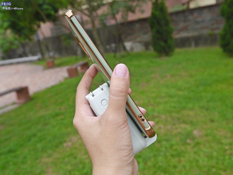 開箱｜超熱門的太空艙口袋行動電源,團購價只要990元,究竟該勸敗?還是勸退呢? MOZTECH® 太空艙 輕巧多功能口袋行動電源