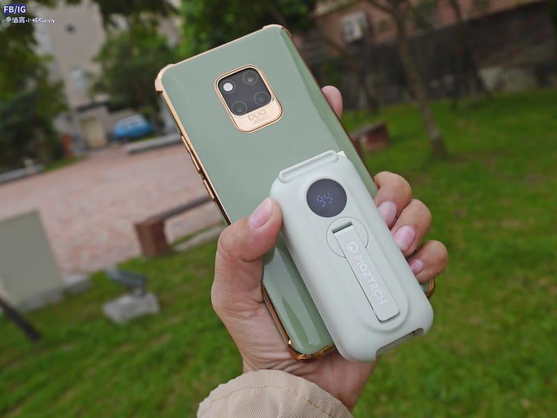 開箱｜超熱門的太空艙口袋行動電源,團購價只要990元,究竟該勸敗?還是勸退呢? MOZTECH® 太空艙 輕巧多功能口袋行動電源