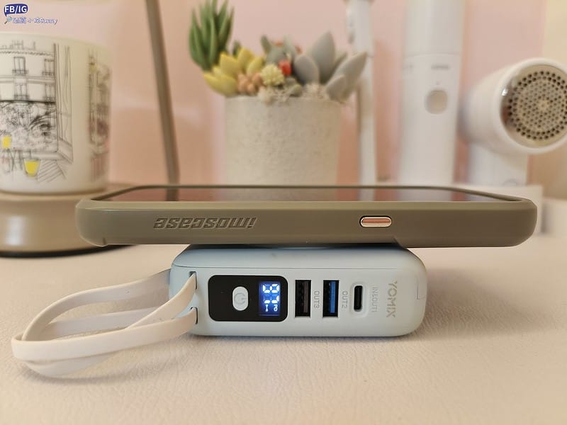 YOMIX優迷 八合一自帶線22W三孔快充10000mAh可拆插頭行動電源