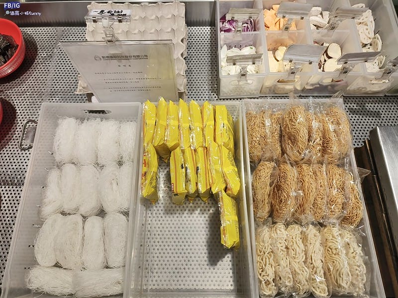 嘉義火鍋｜開箱-蔬盈市場火鍋,葷素皆有,自助吧吃到飽(嘉義民生門市)