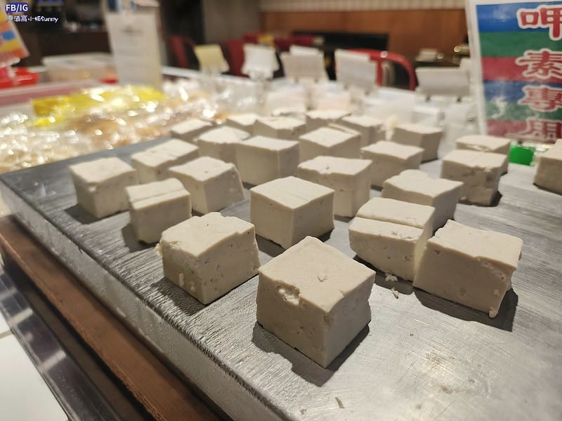 嘉義火鍋｜開箱-蔬盈市場火鍋,葷素皆有,自助吧吃到飽(嘉義民生門市)