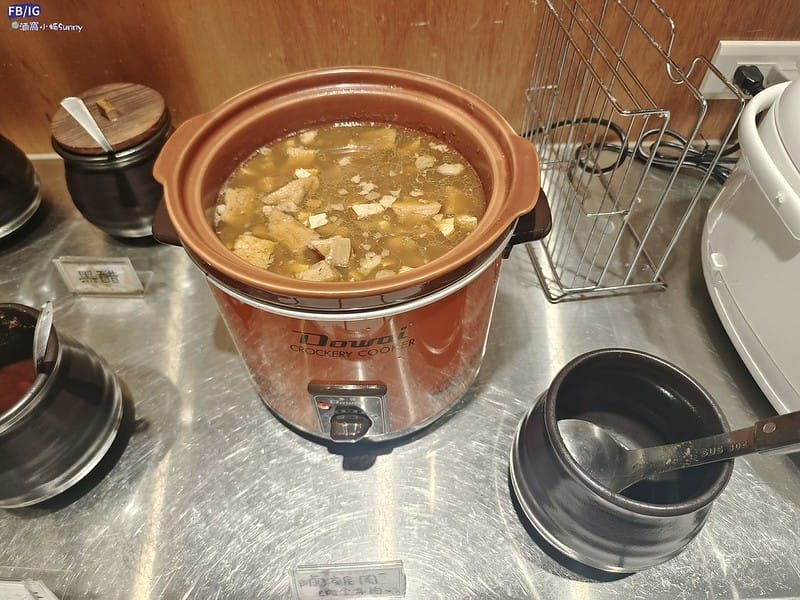 嘉義火鍋｜開箱-蔬盈市場火鍋,葷素皆有,自助吧吃到飽(嘉義民生門市)