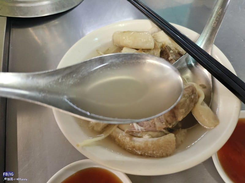 嘉義美食｜東市場8家必吃人氣美食,王家祖傳本產牛肉湯,阿富網絲肉捲,蕭家春捲